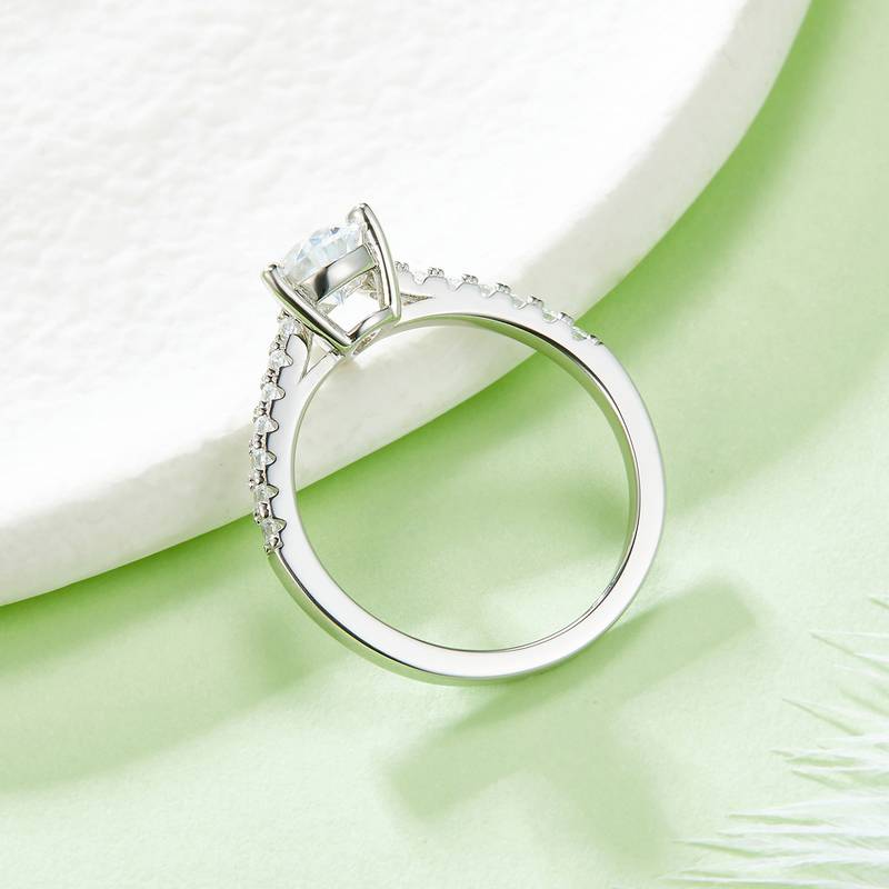 微镶梨形S925银镀白金MoissaniteWomen's Ring1.0ctD级